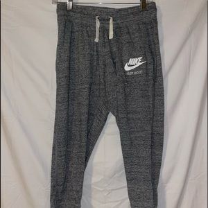 Nike capri joggers